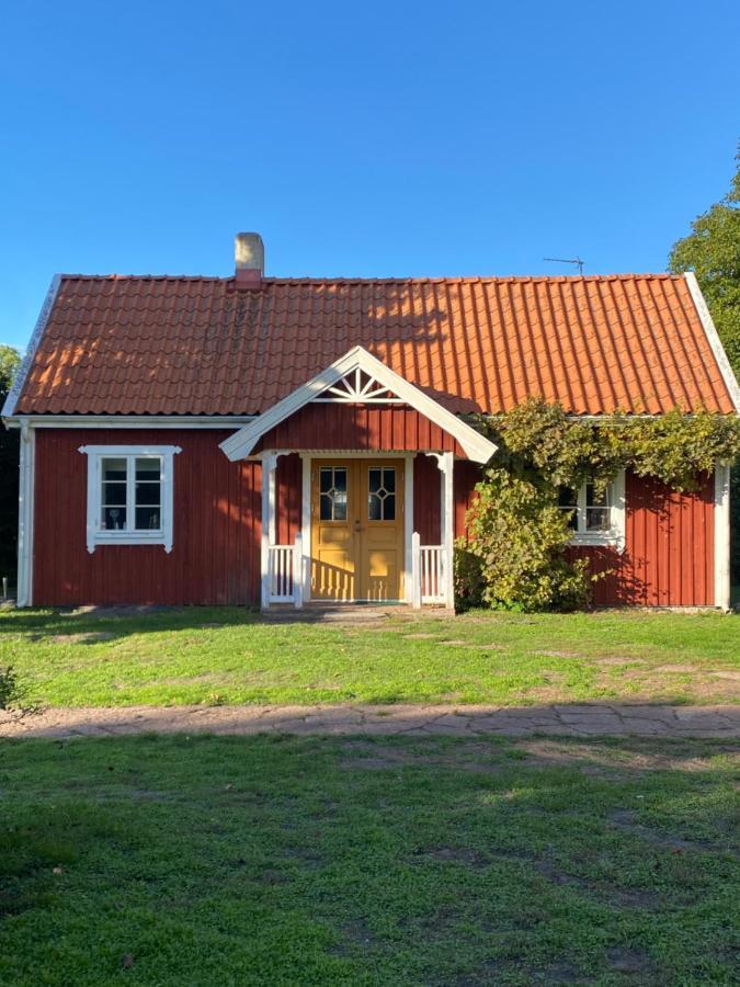 Bo I Egen Stuga Pa Haerlig Oelandsgard Köpingsvik Dış mekan fotoğraf