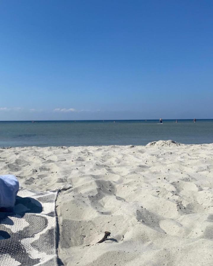 Bo I Egen Stuga Pa Haerlig Oelandsgard Köpingsvik Dış mekan fotoğraf
