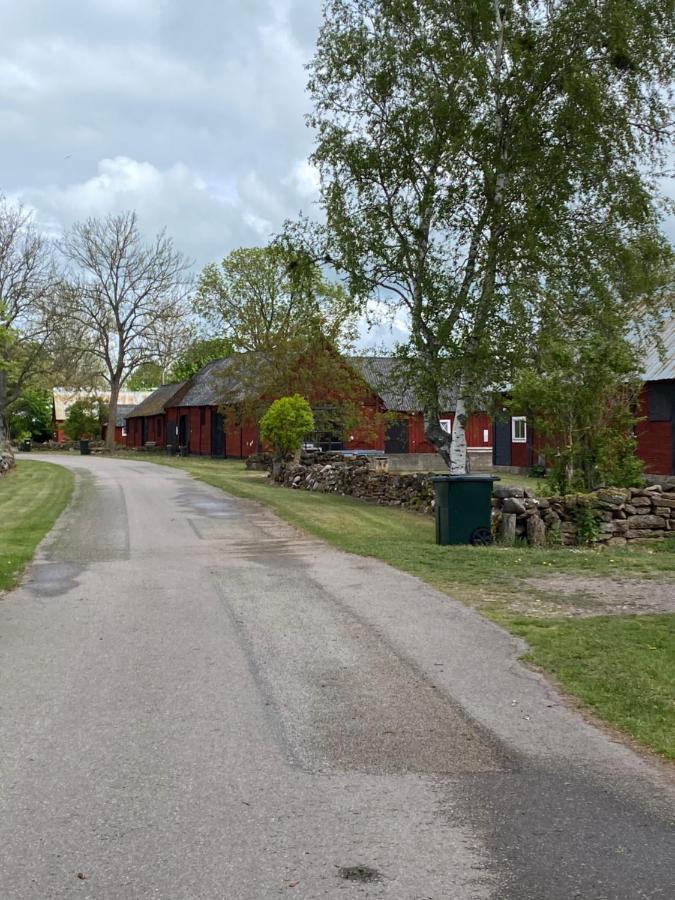 Bo I Egen Stuga Pa Haerlig Oelandsgard Köpingsvik Dış mekan fotoğraf
